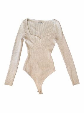 Abercrombie & Fitch Ribbed Long-Sleeve Scoop-Neck Bodysuit in Cream